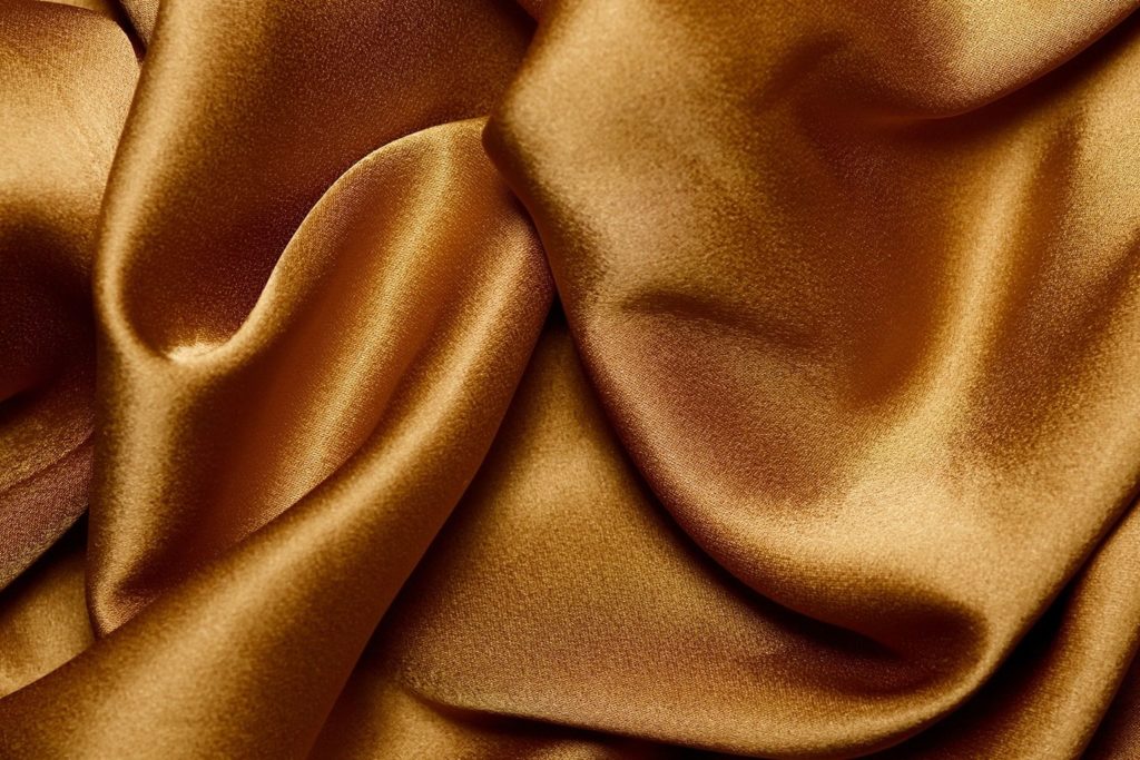 silk halts the process of aging